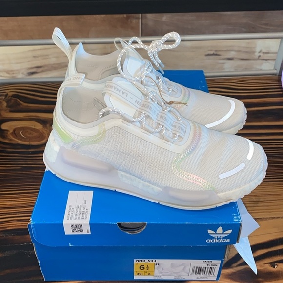 Men’s Adidas Shoes - Picture 6 of 9